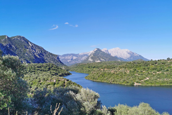 TREKKING E HIKING IN UN AMBIENTE PURO E INCONTAMINATO